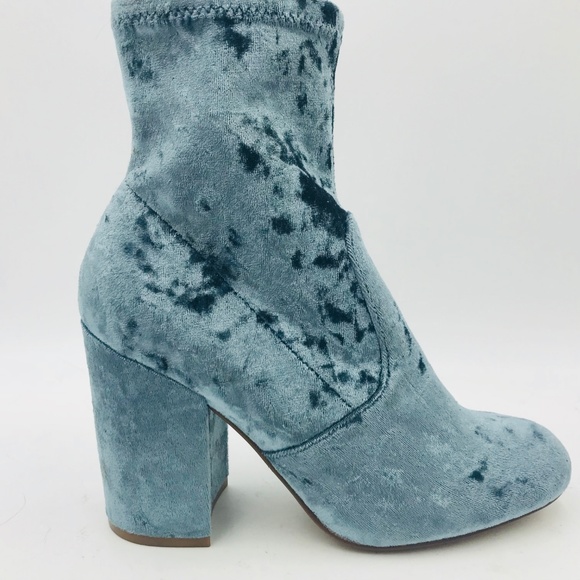 STEVE MADDEN Crushed Blue Velvet Ankle Boots NWOB - Picture 4 of 7